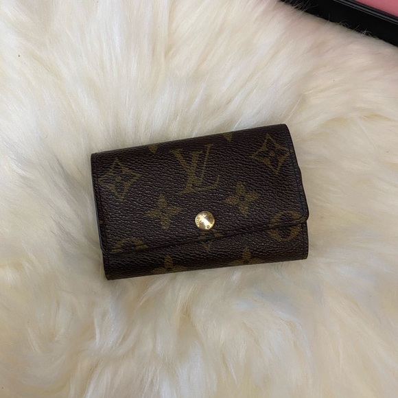 Lv monogram 6 key holder - Picture 1 of 13